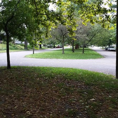 1551 Sturm Ave Apartment Indianapolis Bagian luar foto